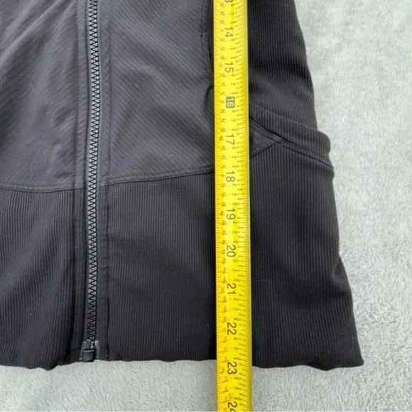 Lululemon In Flux Black Reversible Athletic Jacket - Picture 15 of 15
